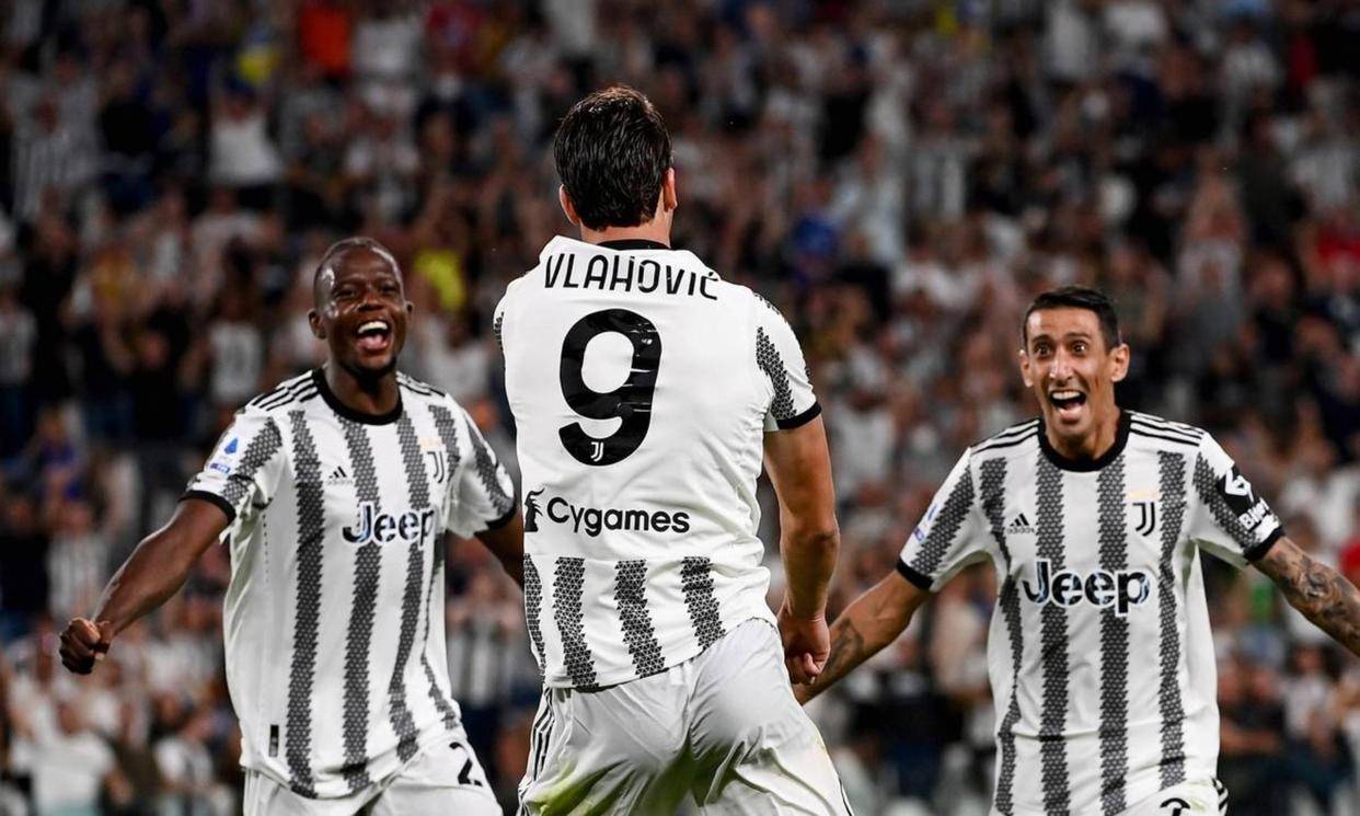 麦肯尼与尤文图斯续约四年合同，年薪420万欧元加奖金，最高可达500万欧元，预计近期官宣